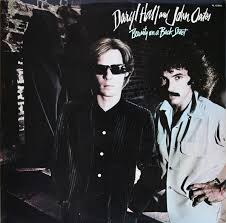 DARYL HALL & JOHN OATES- Beauty On A Back Street-0